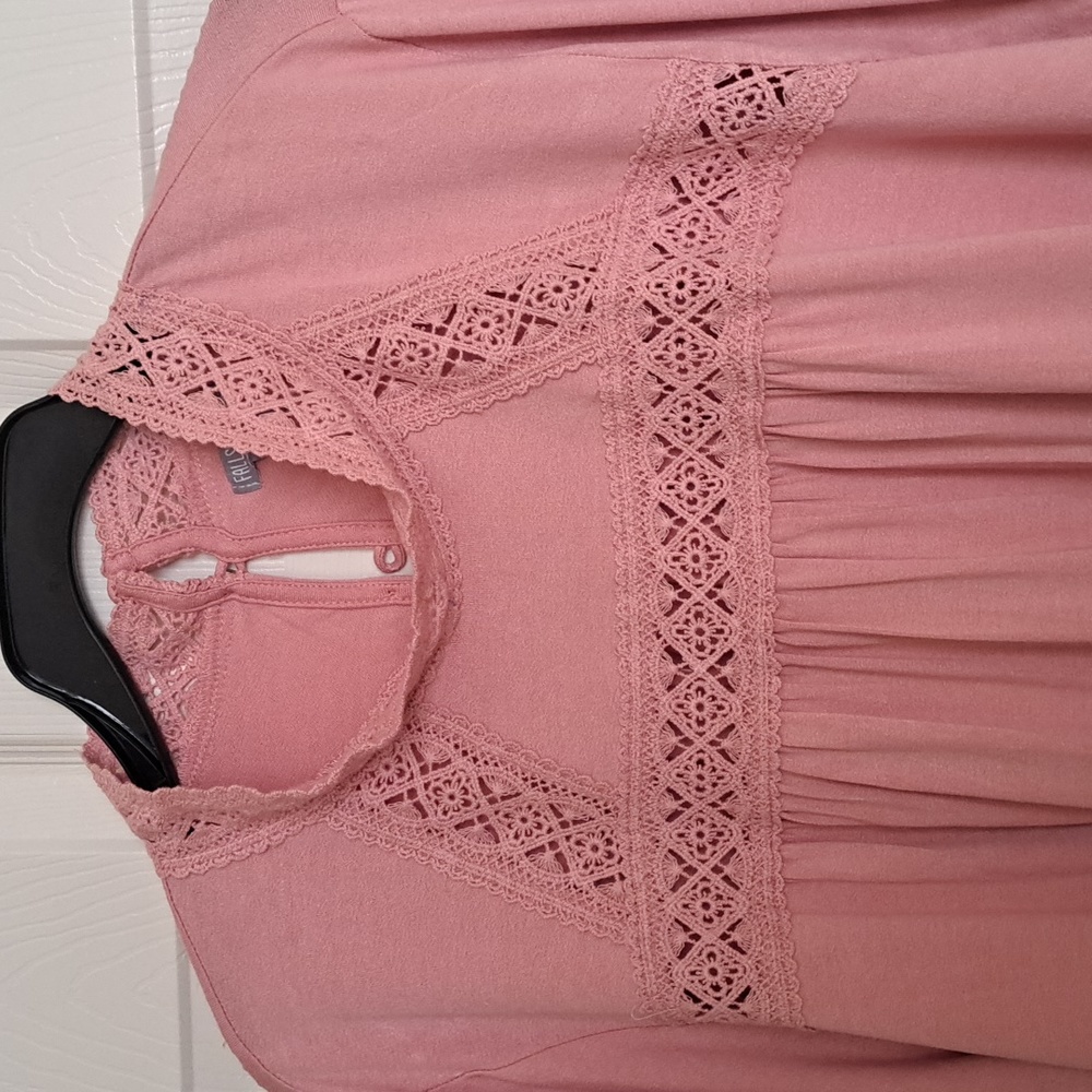 Nwt RUFFLE KNIT Top - Picture 3 of 10